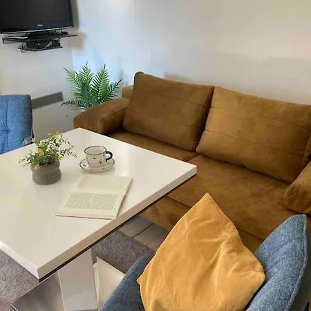 Direkt Am Weingut Garber *